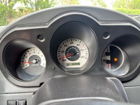 Used 2004 Nissan Xterra XE AWD/4WD image 15