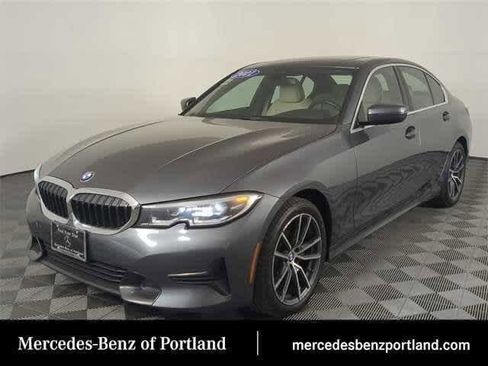 Used 2021 BMW 330i xDrive Sedan w/ Driving Assistance Package image 5
