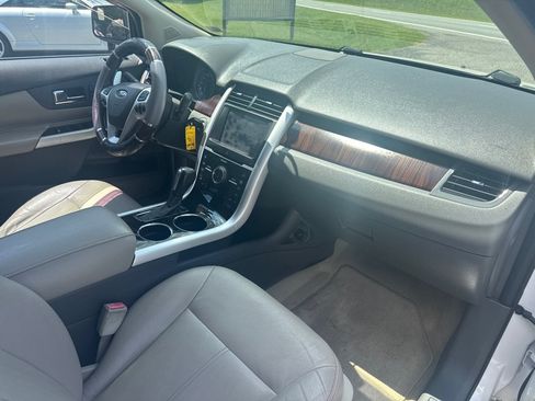 Used 2011 Ford Edge Limited FWD image 30