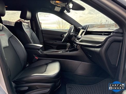 Used 2025 Jeep Compass Trailhawk image 20