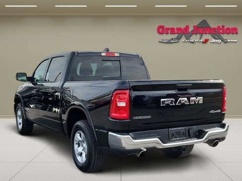 Used 2025 RAM 1500 Big Horn AWD/4WD image 5