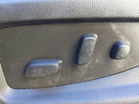 Used 2019 Chevrolet Tahoe Premier w/ Premier Plus Edition image 17