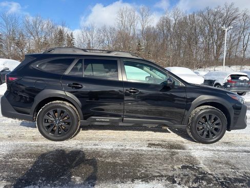 Used 2023 Subaru Outback Onyx Edition image 8