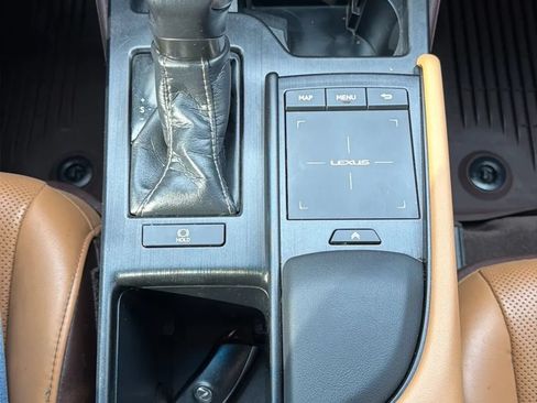 Used 2020 Lexus ES 350 w/ Premium Package FWD image 21