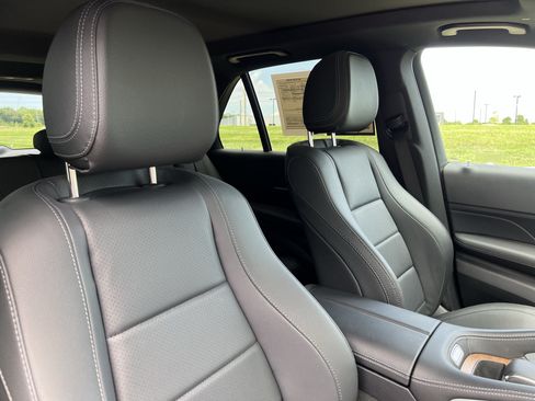 Certified 2025 Mercedes-Benz GLE 450 4MATIC image 35