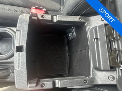 Used 2021 Jeep Wrangler Sport AWD/4WD image 19