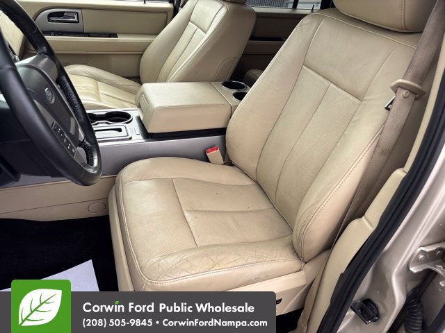 Used 2017 Ford Expedition Limited w/ Equipment Group 301A AWD/4WD image 25