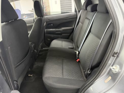 Used 2011 Mitsubishi Outlander Sport SE AWD/4WD image 18
