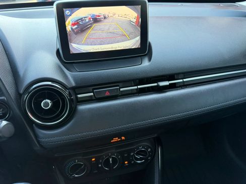 Used 2017 Toyota Yaris iA FWD image 12