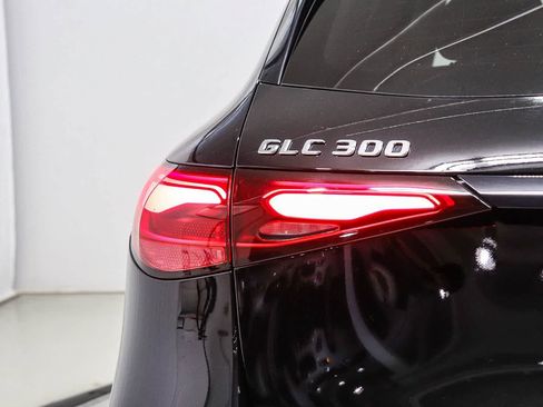 Certified 2024 Mercedes-Benz GLC 300 image 11