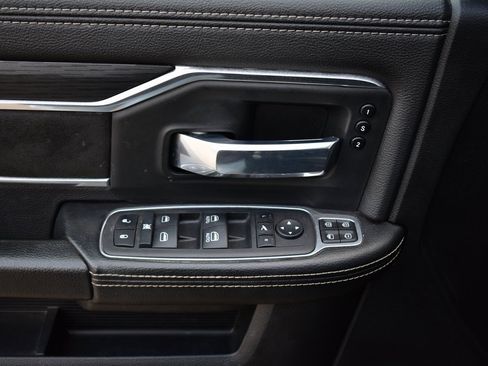 Used 2024 RAM 3500 Laramie w/ Night Edition image 19