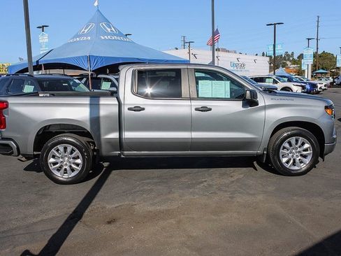Used 2023 Chevrolet Silverado 1500 Custom image 2