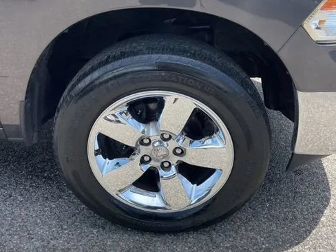 Used 2019 RAM 1500 Big Horn AWD/4WD image 16