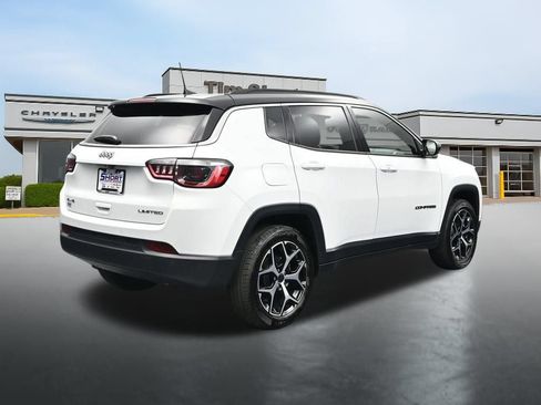 Used 2025 Jeep Compass Limited AWD/4WD image 5