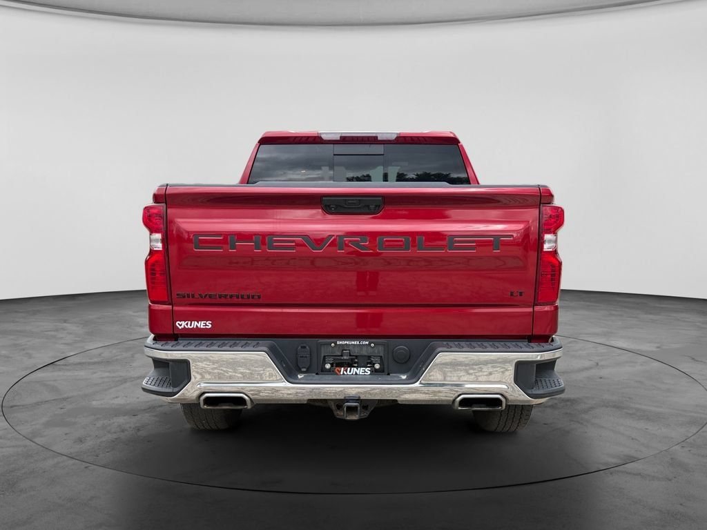 Used 2023 Chevrolet Silverado 1500 LT w/ Z71 Off-Road Package AWD/4WD image 8