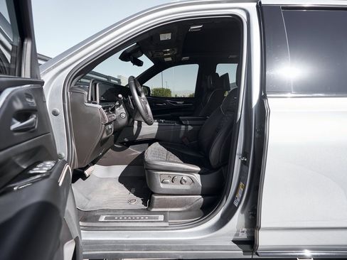 Used 2023 Cadillac Escalade V w/ LPO, ONYX Package image 31