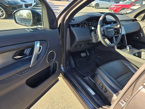 Used 2024 Land Rover Discovery Sport Dynamic SE image 19