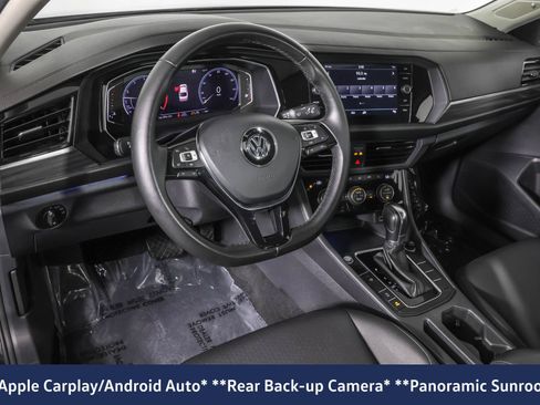 Used 2019 Volkswagen Jetta SEL w/ Cold Weather Package FWD image 5