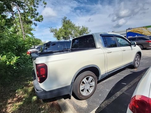 Used 2019 Honda Ridgeline RTL-T image 3