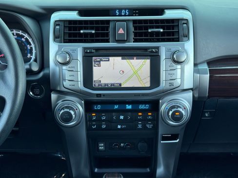 Used 2016 Toyota 4Runner Limited image 23