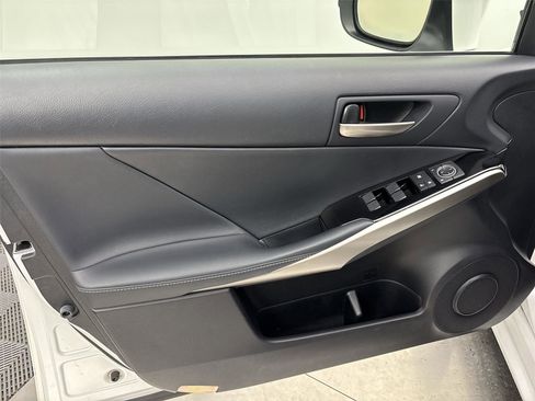 Used 2018 Lexus IS 300 AWD image 26