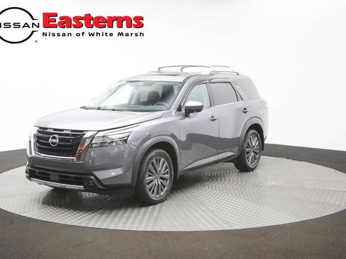 Used 2024 Nissan Pathfinder SL AWD/4WD image 55