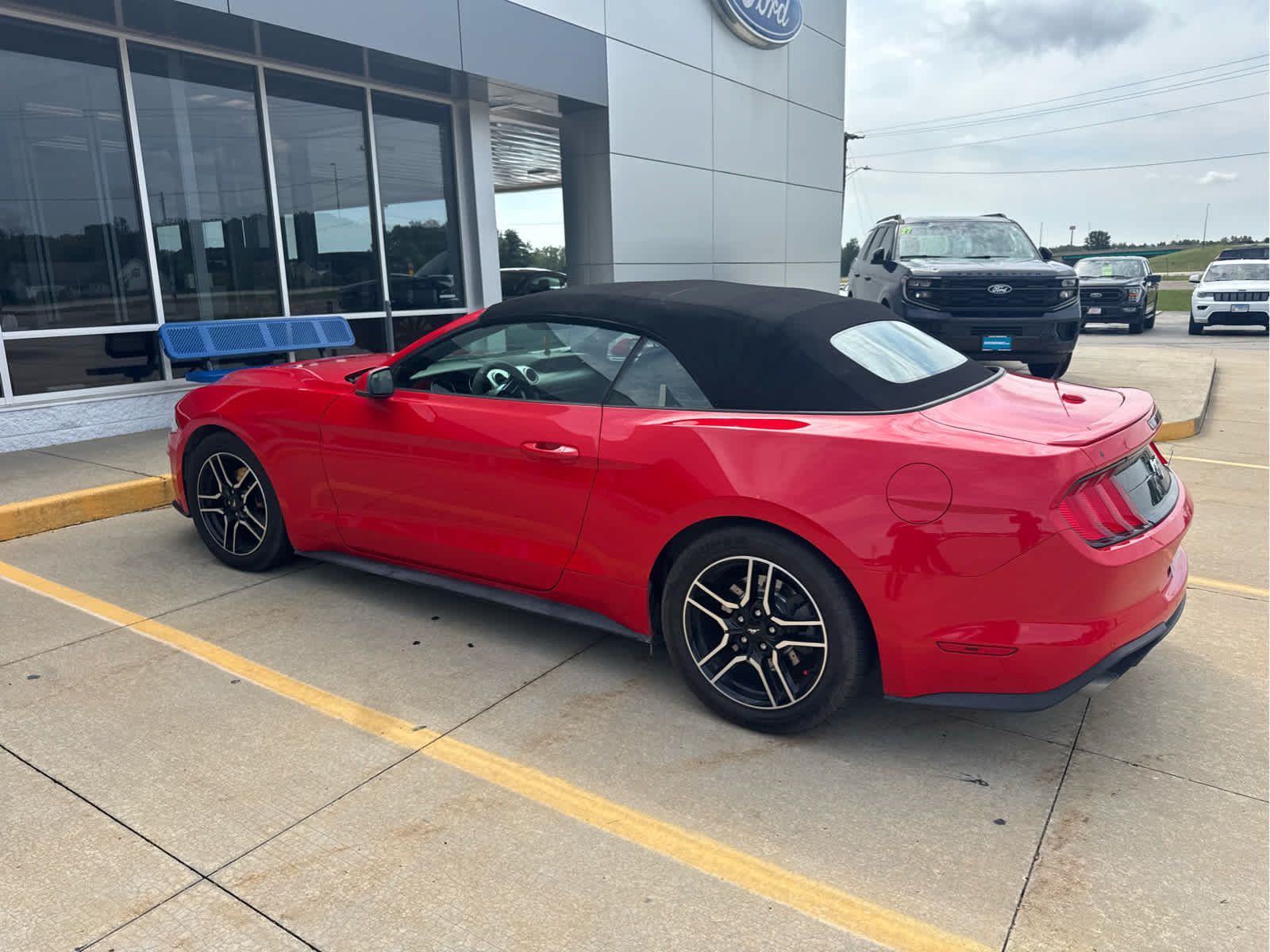 Used 2020 Ford Mustang Premium RWD image 3