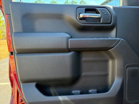 Used 2022 Chevrolet Silverado 1500 Custom image 14