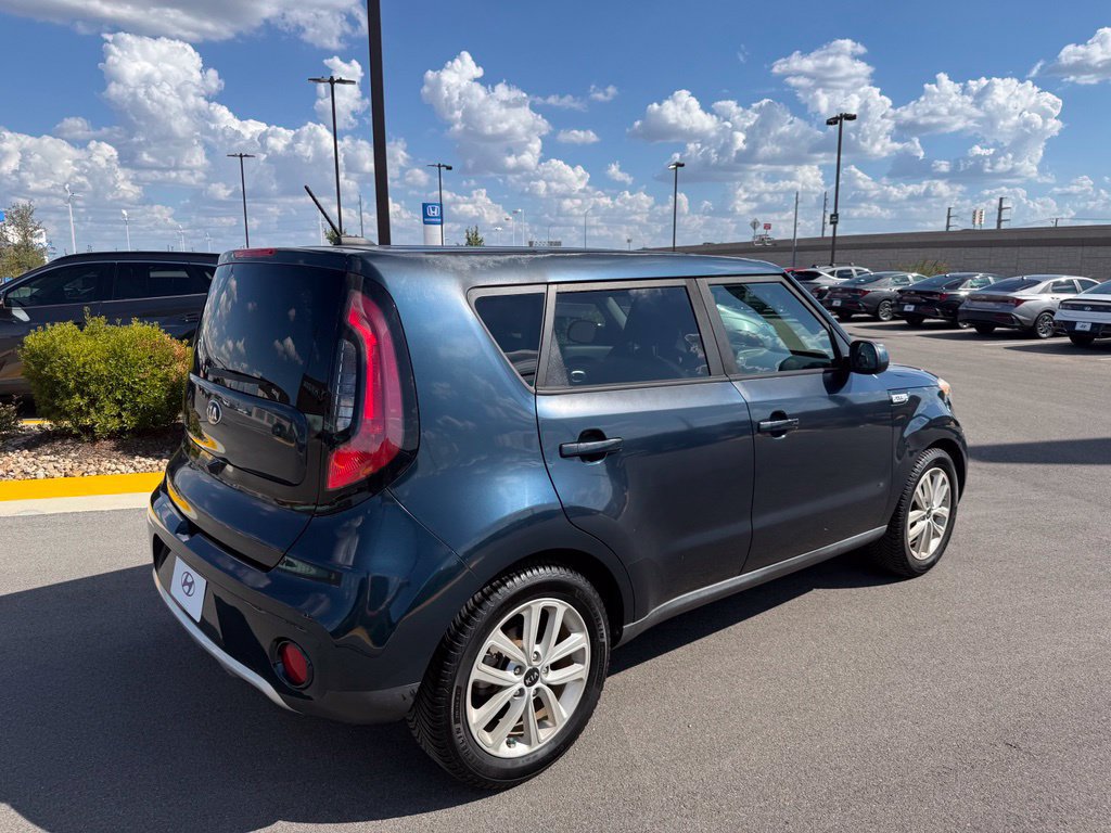 Used 2018 Kia Soul + FWD image 3