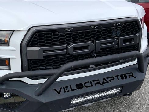 Used 2019 Ford F150 Raptor w/ Equipment Group 802A Luxury image 29