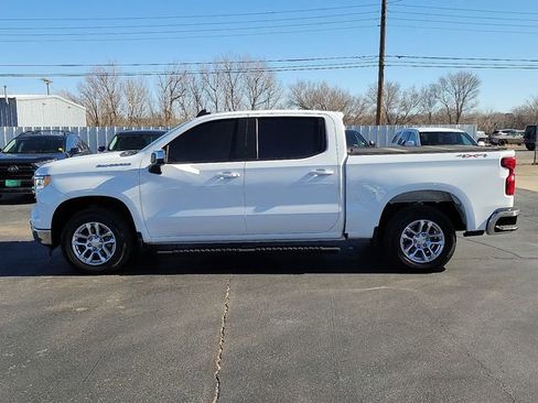 Used 2022 Chevrolet Silverado 1500 LT image 2