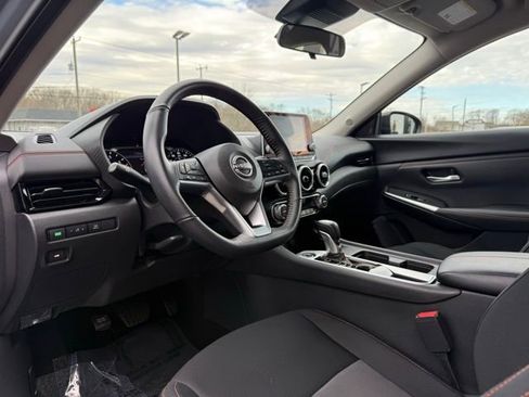 Used 2024 Nissan Sentra SR image 11