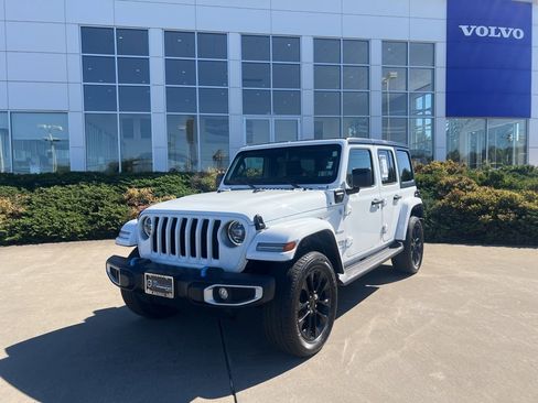 Used 2023 Jeep Wrangler Unlimited Sahara w/ Cold Weather Group image 35