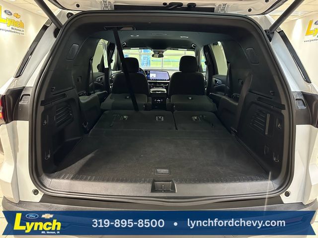 Used 2025 Chevrolet Traverse LT AWD/4WD image 22
