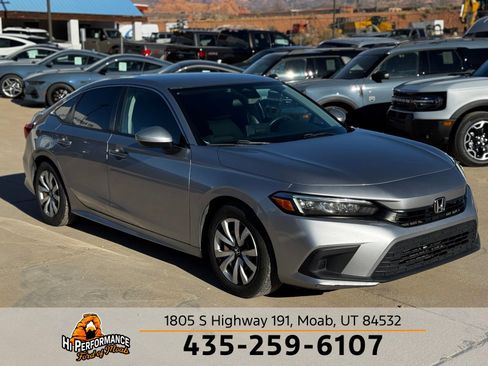 Used 2022 Honda Civic LX image 3