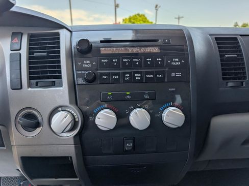 Used 2013 Toyota Tundra 4x4 Double Cab w/ Tow Pkg image 16