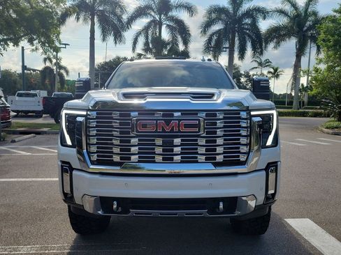 Certified 2024 GMC Sierra 2500 Denali w/ Denali Reserve Package AWD/4WD image 10