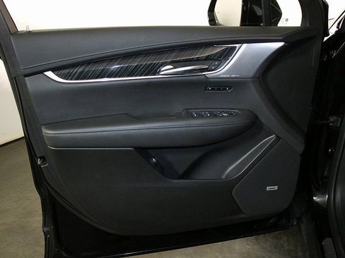 Used 2024 Cadillac XT6 Premium Luxury image 26