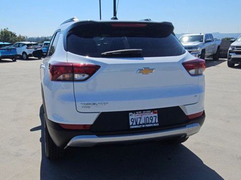 Used 2026 Chevrolet TrailBlazer LT AWD/4WD image 7