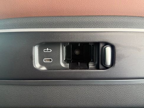 New 2026 BMW X5 xDrive50e w/ Premium Package image 38