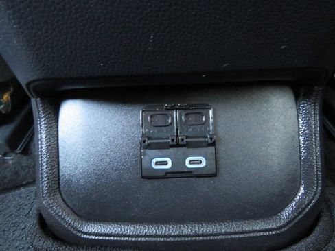 Certified 2022 Toyota Highlander XLE image 22