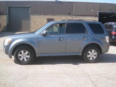 Used 2010 Mercury Mariner 4WD image 8