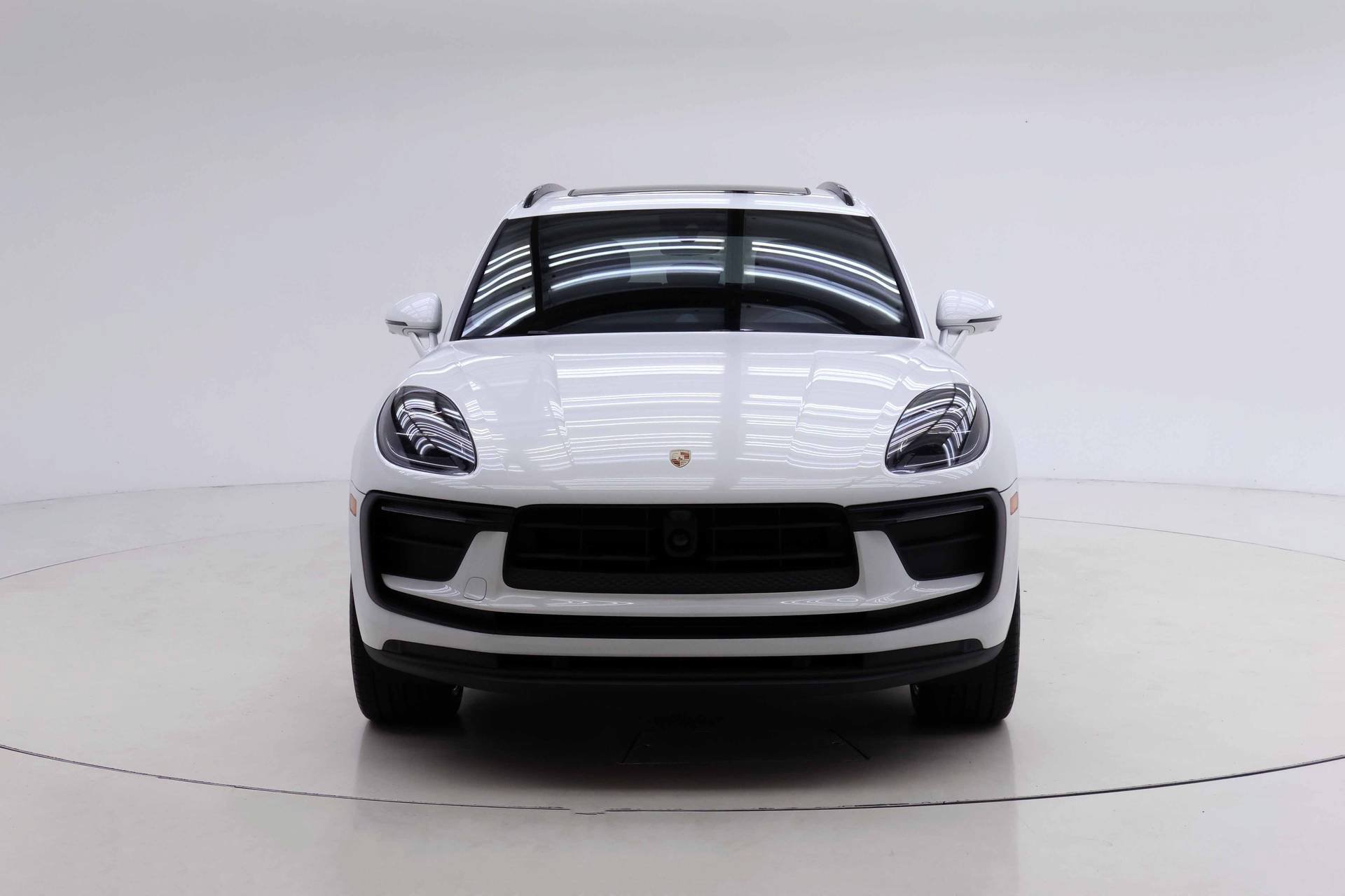 Used 2026 Porsche Macan AWD/4WD image 8
