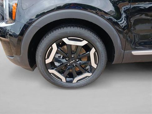 Used 2025 Kia Telluride S AWD/4WD image 23