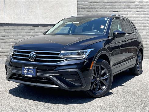Certified 2023 Volkswagen Tiguan SE FWD image 12