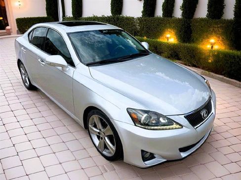 Used 2011 Lexus IS 250 w/ Premium Pkg Value Edition RWD image 1