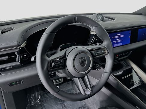New 2026 Porsche Macan Turbo Electric AWD/4WD image 12