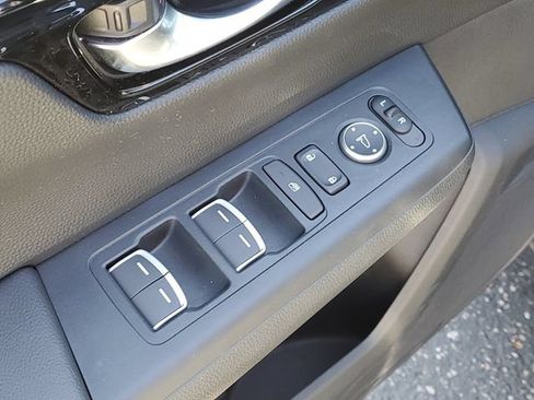 Used 2024 Honda CR-V EX-L image 17