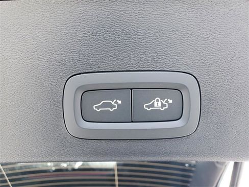 New 2026 Volvo XC40 B5 Ultra w/ Protection Package Premier image 34