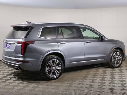 Used 2022 Cadillac XT6 Premium Luxury w/ Technology Package image 16